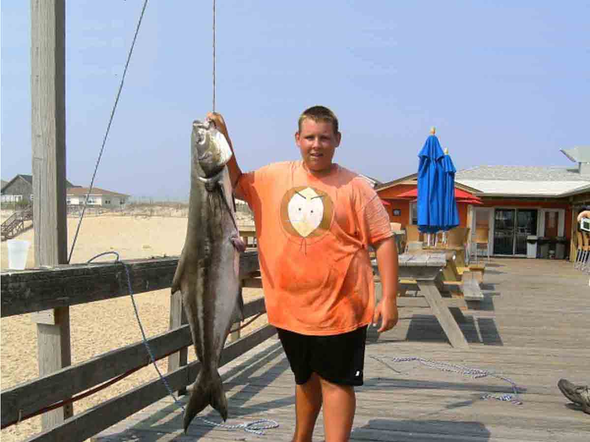 Outer Banks Fishing Pier, Fishheads Bar & Grill